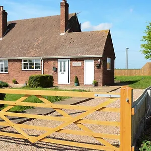1 Woodhouse Holiday home