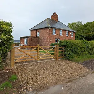 2 Lane End Holiday home